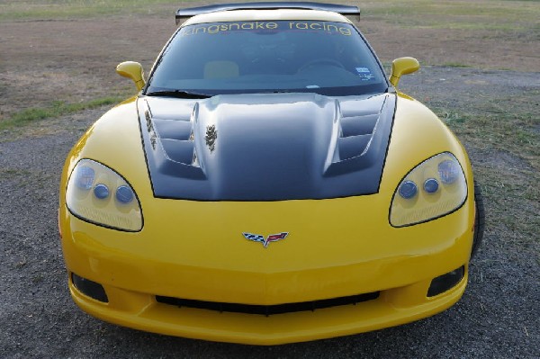 kingsnake racing c6.k after installation of CF wing, CF hood and ZR1 replic