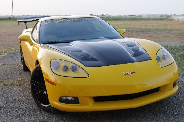 kingsnake racing c6.k after installation of CF wing, CF hood and ZR1 replic