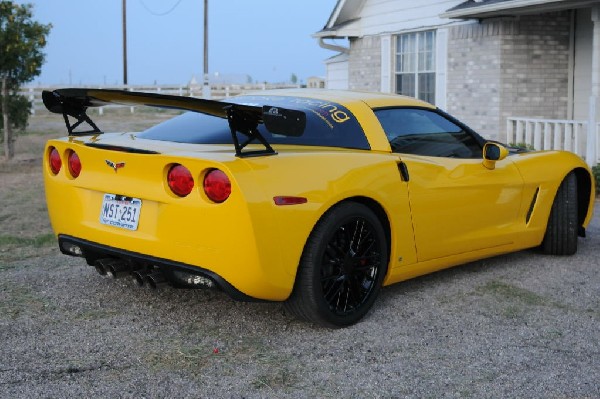 kingsnake racing c6.k after installation of CF wing, CF hood and ZR1 replic