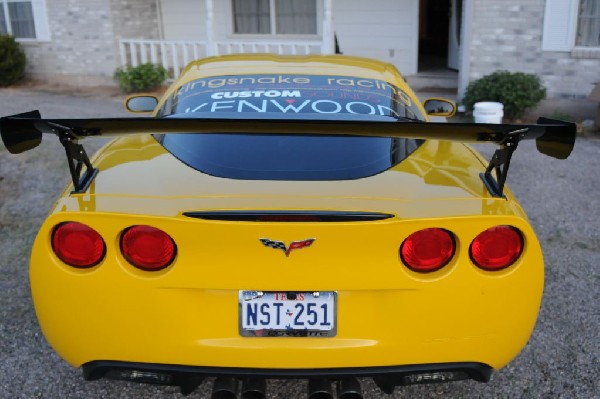 kingsnake racing c6.k after installation of CF wing, CF hood and ZR1 replic