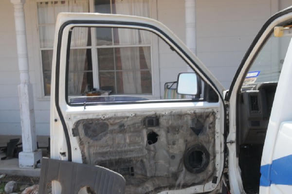 JeffBs 1988 Nissan Desert Runner 4x4 Hardbody Restoration Project - photo b