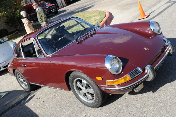 Leander Cars and Coffee Car Show, Leander Texas - 11/28/10 - photo by Jeff